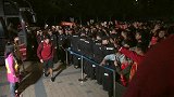 中超-17赛季-华夏人员齐整信心满满 全队抵达主场受到球迷欢迎-专题