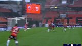 第64分钟尼姆球员丰巴射门 - 被扑
