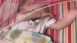 爸爸担心晚上有蚊子,结果想出这一招,果然是钢铁直男没错!