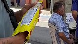 一脸懵的路人