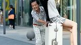 这个叔叔非常热心