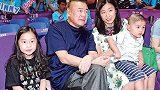 亲儿子不如后妈！刘鸣炜总资产600亿，甘比则有700亿