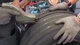 方程式赛车，光头胎爆改雨胎过程，人工铲两下重塑好又能用了！