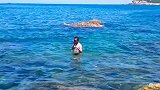 全网都在通缉这个岛、海水真的无敌清。