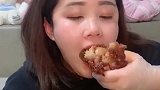 这也太有食欲了，大口大口的吃肉，太香了！