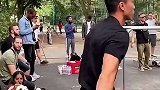 年轻小伙面对生活，加强训练努力追梦