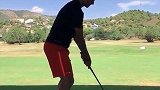 西甲-1718赛季-格列兹曼打高尔夫一杆进洞 发型却比球技更抢眼-专题