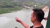 本来大哥只是想耍个酷，结果凉凉了