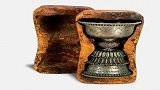 罗马古墓中发现一盏灯，1500年从未熄灭，其奥妙至今无解！