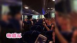晋级标配？德国挪威进八强庆祝方式“雷同”大巴上忘我嗨歌好热闹
