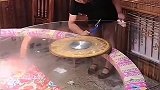 擦桌也是门技术，擦的一个比一个牛啊！