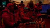 冲顶成功！珠峰高程测量登山队登上世界之巅