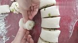师傅亲自演示如何做花卷，三个步骤两个要点，你可要牢记清楚了！