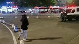 女友探班执勤兵哥，却被示意离开，眼前的一幕让人心酸！