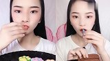 美女直播吃脚丫糖、彩色小勺子，各种口味任意选，是幸福的味道！