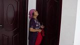母亲带300万投奔儿子儿媳，却被拒之门外，侄女的做法令人感动