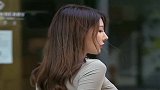 街拍气质女神，极品身材让人羡慕，这样的女人太有魅力了