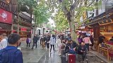 国庆长假将尽 成都宽窄巷子人气不减