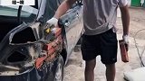 修车师傅之前是干水泥工嘛