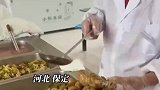 男生吃5个鸡腿没吃饱