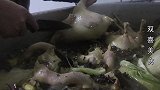 开封漂亮大姐传承桶子鸡老店，每天限量60只，菜刀剁鸡是真功夫