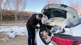 到达内蒙古赤峰，在冰天雪地的露营地，吃一顿热气腾腾的水饺