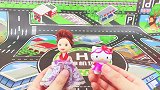 芭比公主和凯蒂猫的旅行飞机上的欢乐旅程，儿童过家家玩具故事