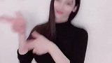 漂亮小姐姐这S身段令人羡慕，你也喜欢上了她吗
