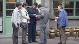 方顺借了二婶家5万块钱，三哥仔细思考，觉得这事肯定不简单