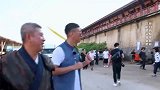 孙红雷看到“豪宅”，被大叔忽悠的一愣一愣的
