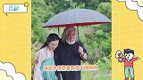 张纪中带家人摘杨梅，娇妻穿汉服美若天仙，儿子十分孝顺投食爸爸