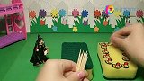 王后在给公主们准备床，猜一猜，王后给白雪准备的床可以睡觉吗？
