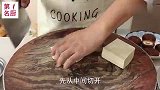 “香菇豆腐炖粉条”，越炖越入味，出锅香气四溢，秋冬季节最适合