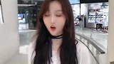 小姐姐在商场跳舞，笑容甜美，简直太漂亮了！