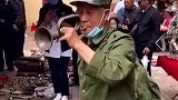 老兵发现冲锋号人都不淡定了，敌人不想听到的声音