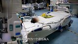 3岁男孩捐献器官救3人 父亲泪洒病床：枕边黄花 最后一次陪儿说话