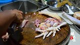 实拍广东阿姨煲鸡汤，只加1把树根，汤鲜味美，看着真馋人