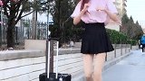 小姐姐带着行李要去我家，还有点害羞