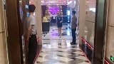 夜店里来了一位大神，没想到是经理的男朋友