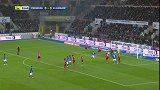 第20分钟斯特拉斯堡球员托马松射门