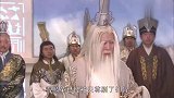 王母想轻饶仙女，向天尊求情，却被太上老君阻止
