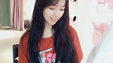不好意思哦我没看住她 她可能是傻了