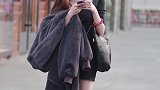 这个女孩可爱么，会放电的小可爱，这也太好看了吧！