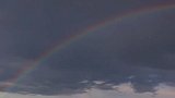 6月的午后，暴雨和双彩虹邂逅在安集海大峡谷，愿见着幸福。