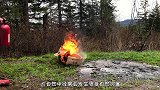 直升机是怎么灭火的？实拍罕见的壮观画面，看完让人大开眼界