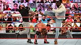 RAW第1441期： 单打赛 AJ VS伊莱亚斯