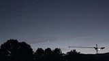 小伙晚上无意间拍到亮光，这难道就是UFO？