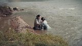 关键时刻，没想到会是情敌伸出援手