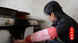 丽丽砸辣椒面用的这种工具，能认识的至少是90后农村娃
