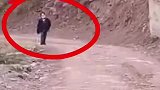 还纳闷哥们怎么一直抬头看